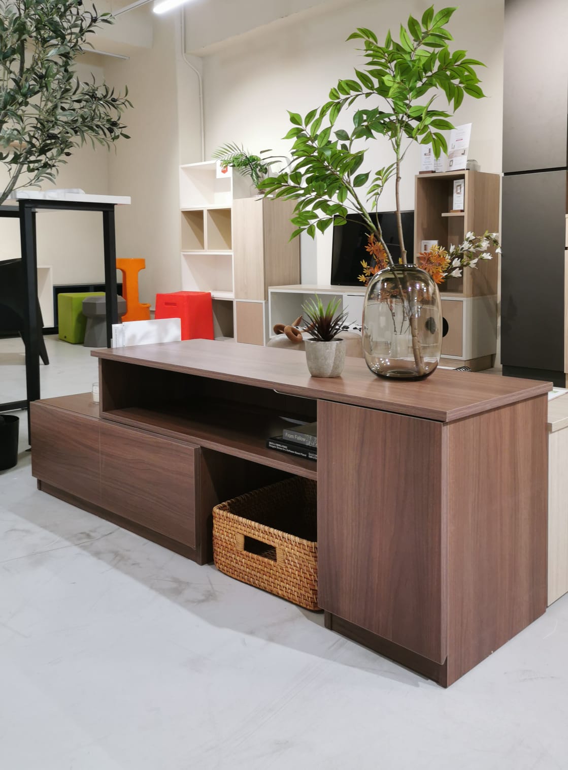 Curiosity Expandable TV Cabinet 1045