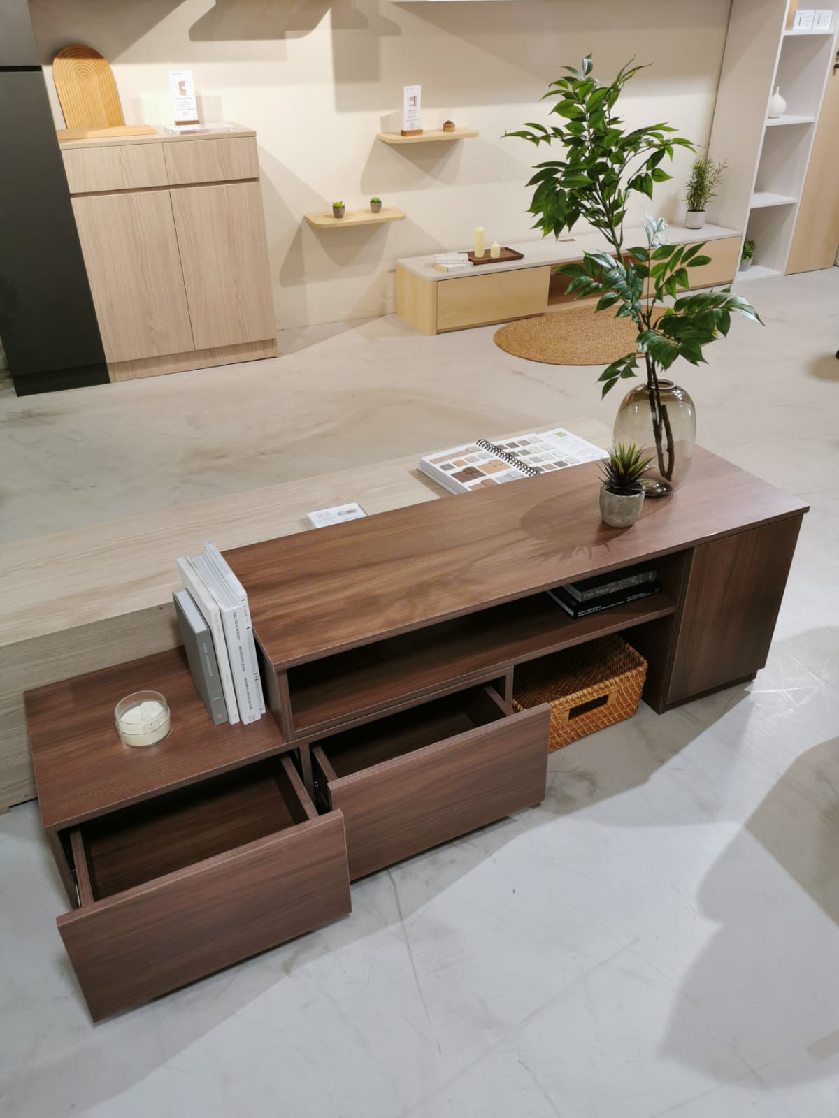 Curiosity Expandable TV Cabinet 1045