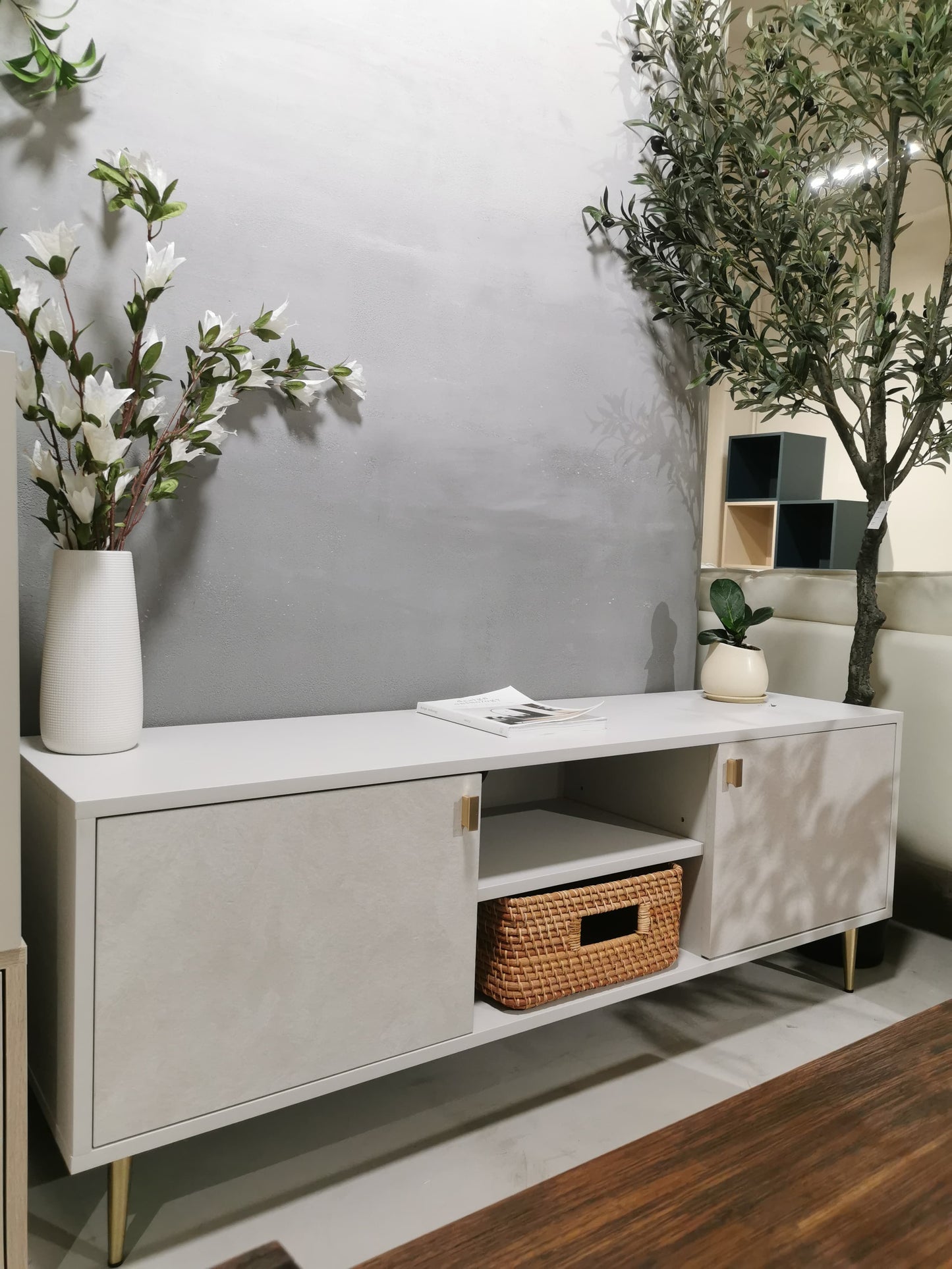 Organised 150 TV cabinet 1042