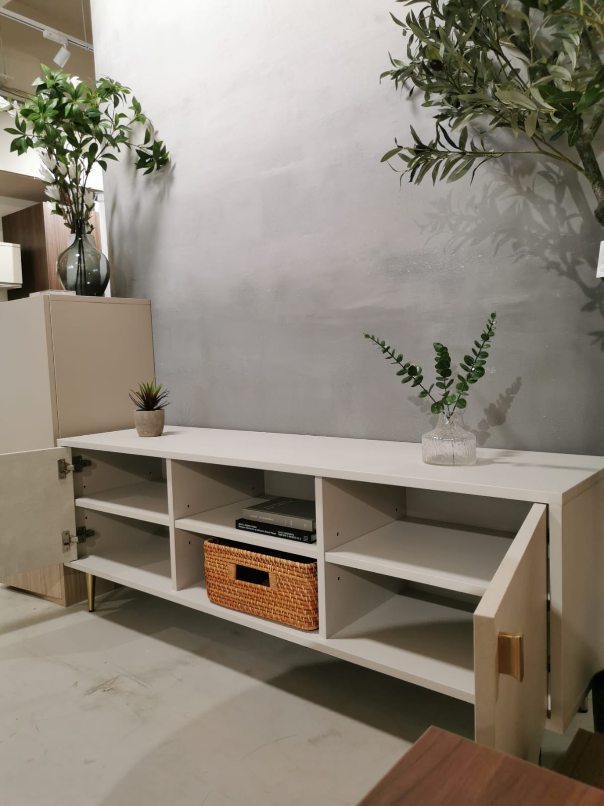 Organised TV cabinet 1070