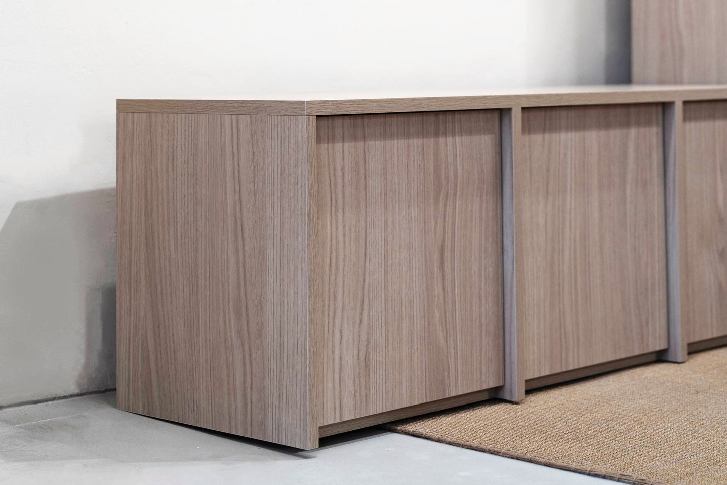 Amiable Cabinet 1002