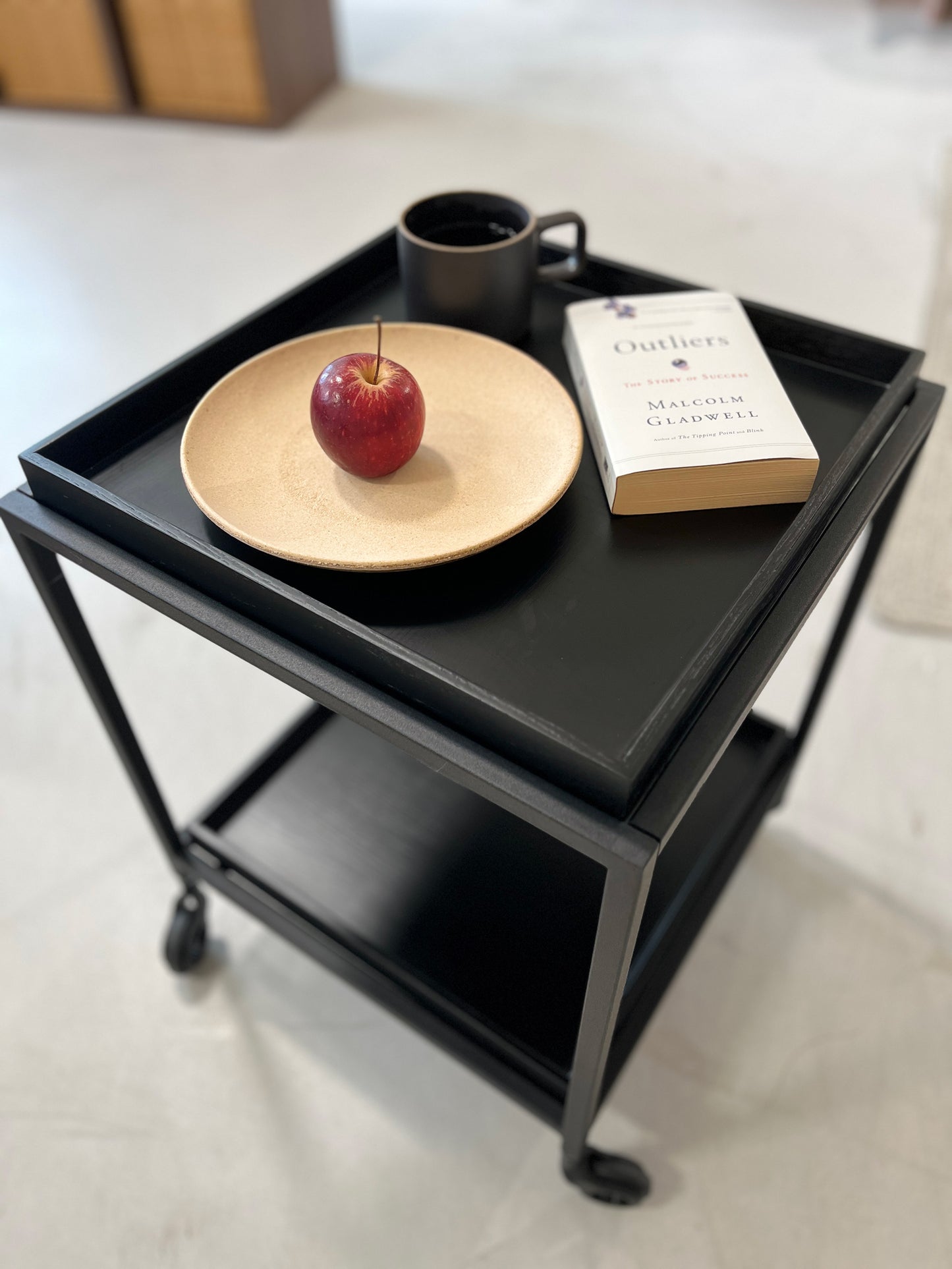 Portable coffee table 6007