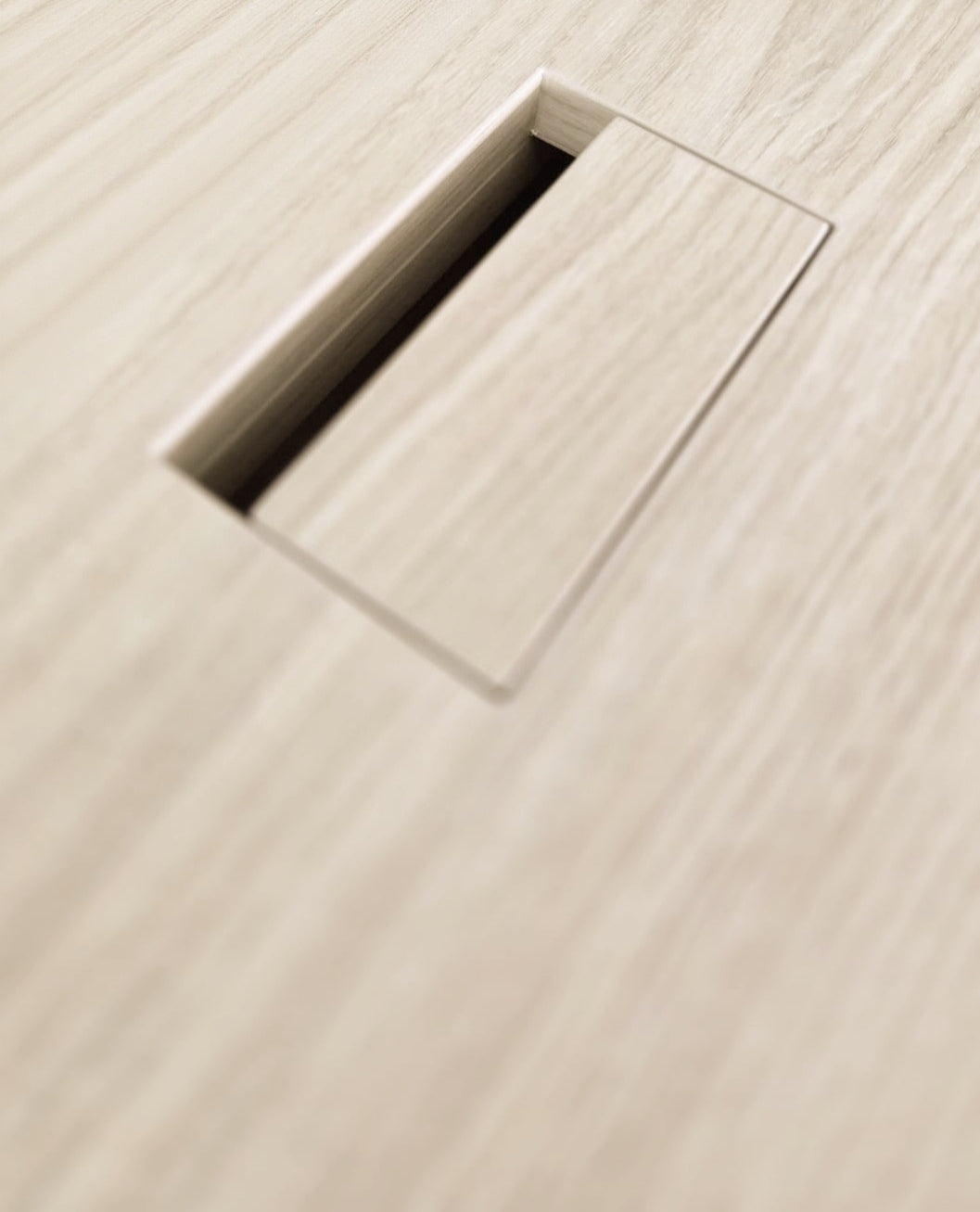 Refine TV cabinet 1078